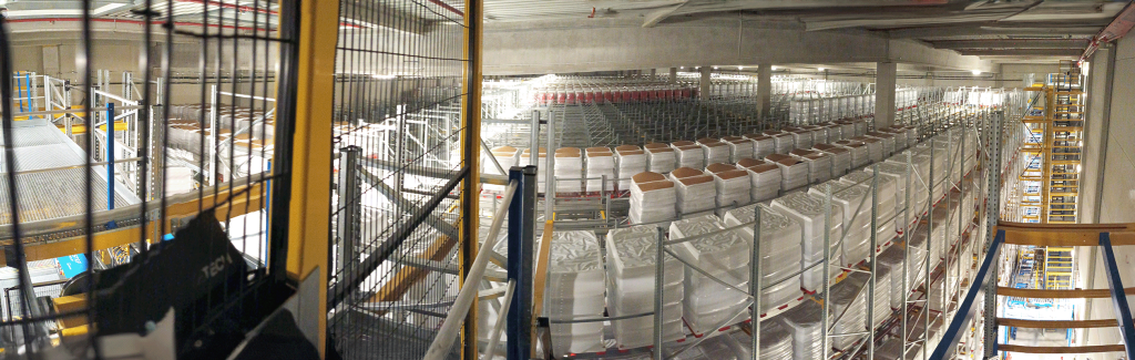 Automated storage shuttle suntory warehouse